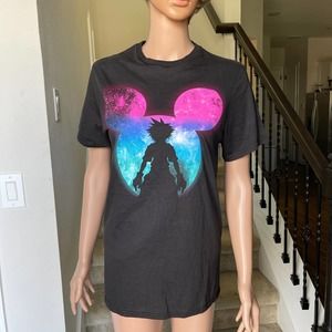 Disney Kingdom Hearts T-shirt Sz S slightly used